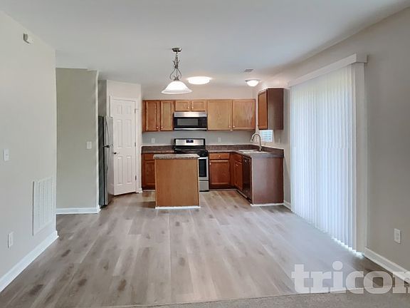 4th image of 4065 Alicia Ln