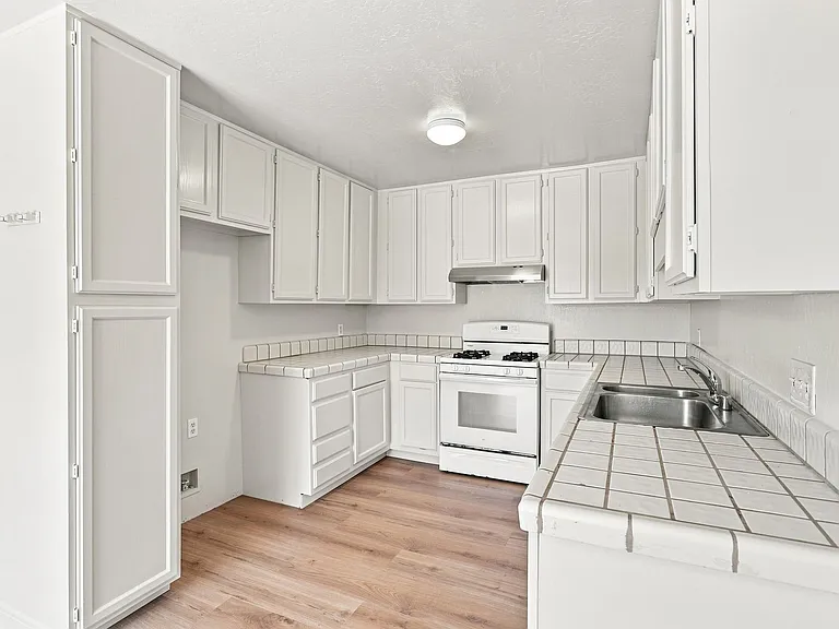 224A Green Meadow Dr — Photo 4