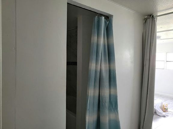 4th image of 5921 Apache Dr #115
