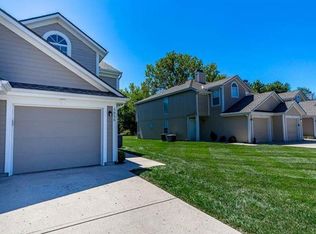 5850 NW Plantation Ln #190D, Lees Summit, MO 64064