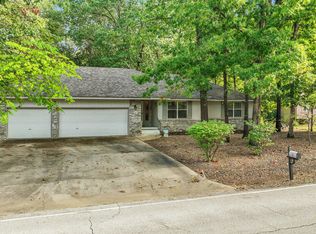 9 E Elvendon Dr, Bella Vista, AR 72715