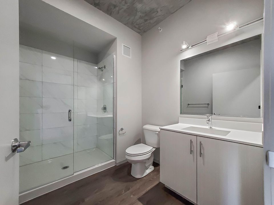 1st image of 714 S Clark St #1006