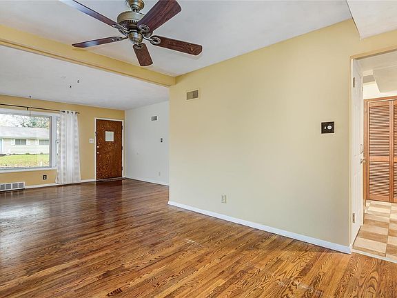 4th image of 6325 Ashbury Dr