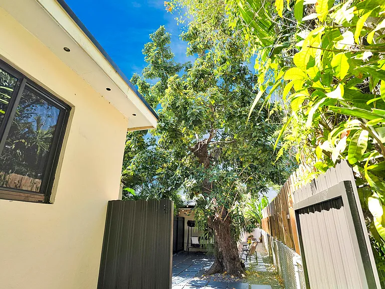 2440 SW 19th Ave #REAR — Photo 17
