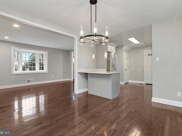 3682 Camden St SE #2 — Photo 6