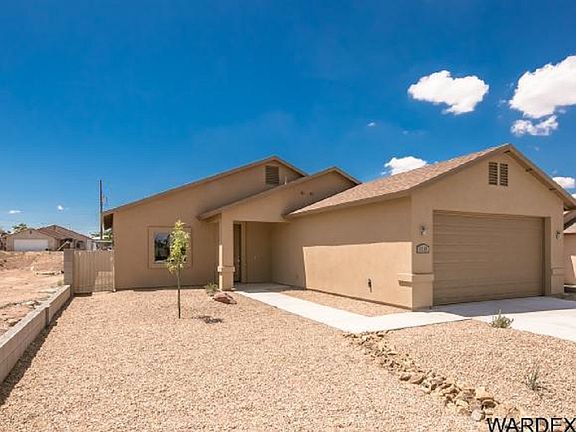 2nd image of 2831 Superba Ave