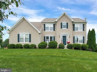 10 Sydney Dr, Hanover, PA 17331