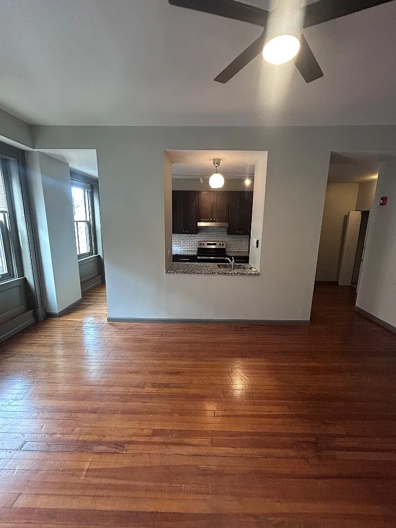 511 Cathedral St - 511Cath-2A — Photo 1