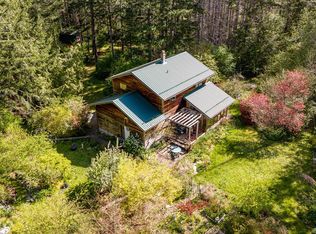 875 Carmichael Rd, Comox Valley, BC V0R 1Z0