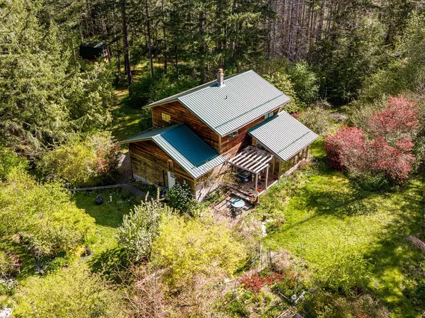 875 Carmichael Rd, Comox Valley, BC V0R 1Z0