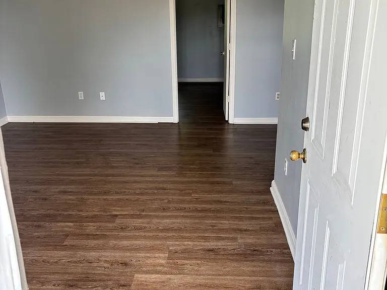 354 Shelby Ave — Photo 15