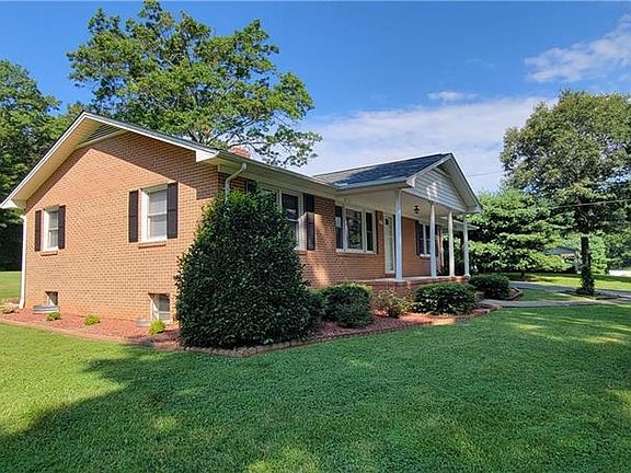 4th image of 189 Forest Knoll Dr
