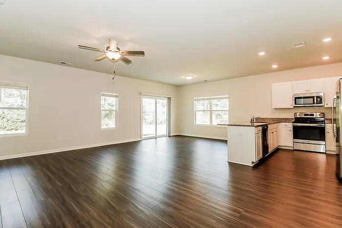 247 Dorian Loop — Photo 3