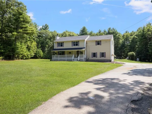 35 Provident Pl, Coventry, RI 02816
