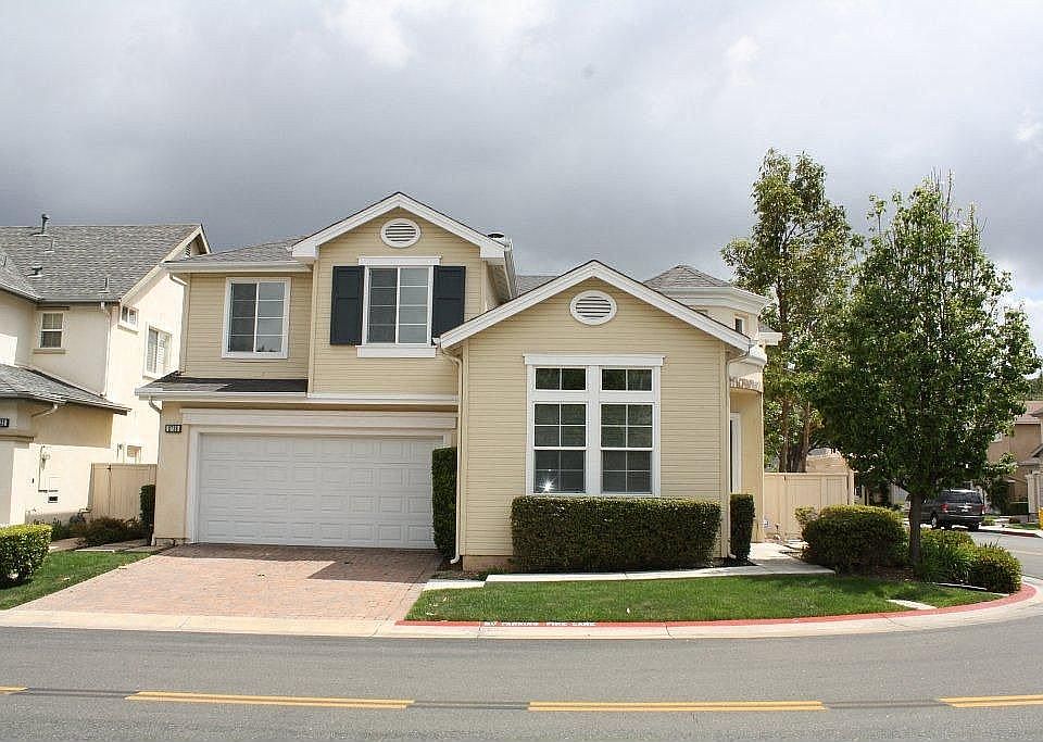 1st image of 2736 W Canyon Ave