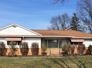 8080 Selwick Dr, Parma, OH 44129