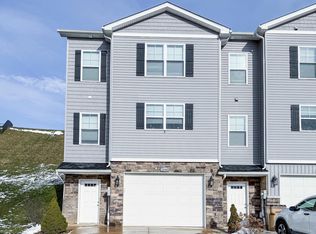 2046 Mountain Ash Ln, Westover, WV