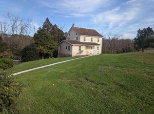 7498 Allemaengel Rd, New Tripoli, PA 18066