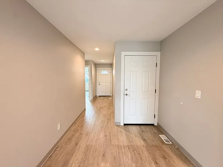 1501 - 1503 North Bell Street — Photo 13