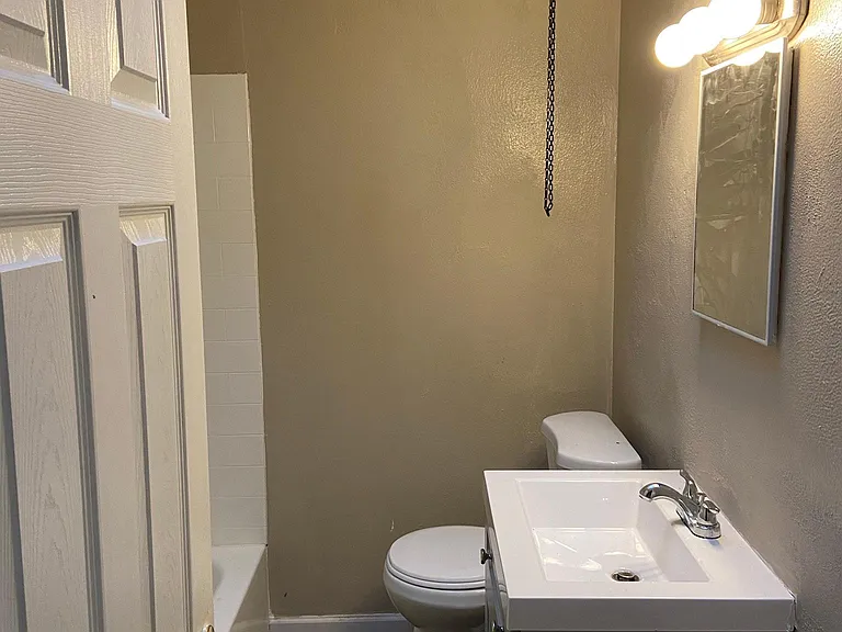 3135 Stirling St — Photo 5