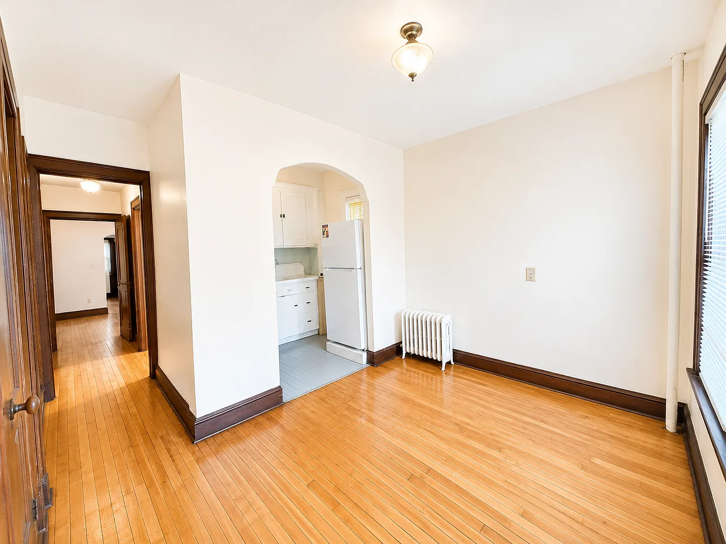 1025/1027 Jenifer St Apartments — Photo 1