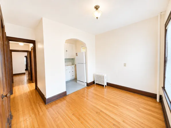 1025/1027 Jenifer St Apartments