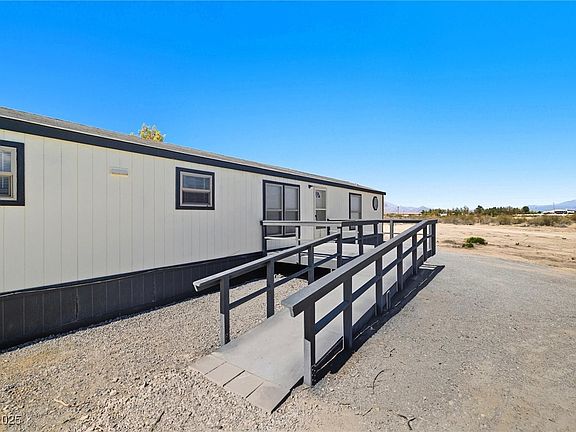 5th image of 2320 Ida St