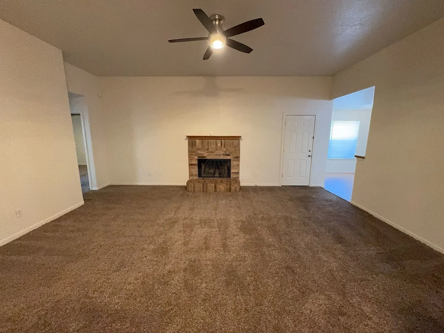 1401 Trailboss Dr — Photo 2