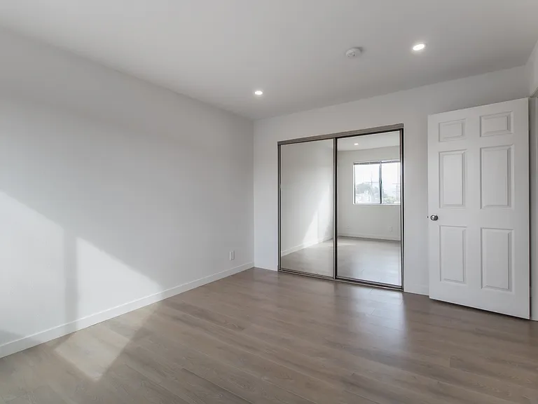 1169 Rosedale Ave #204 — Photo 8