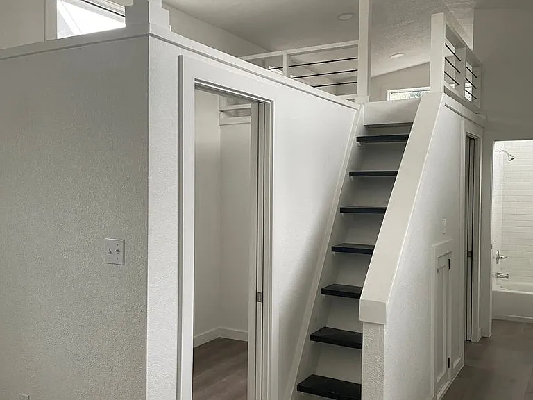411 Smith St — Photo 22