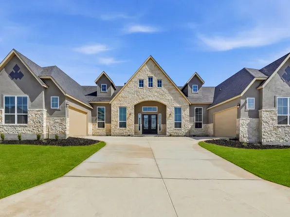 557 Poe Parkway, Castroville, TX 78009