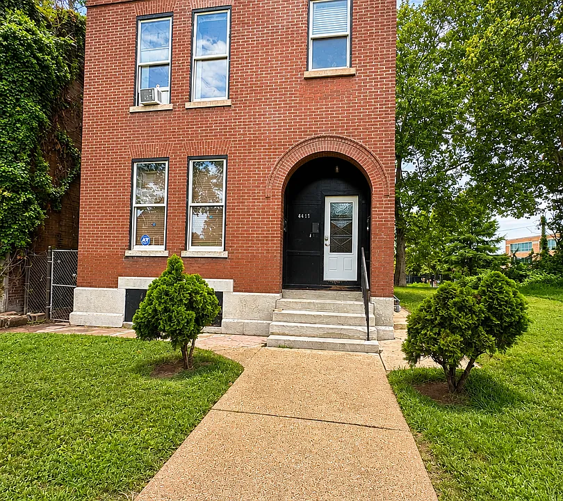 4417 Strodtman Pl