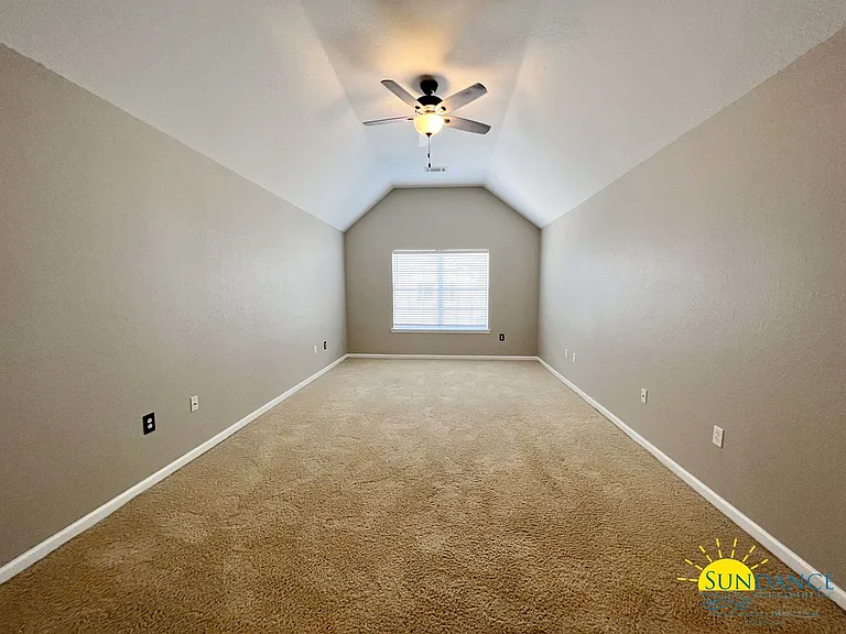 133 Farrah Ave — Photo 10
