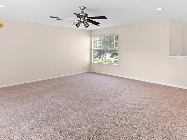 572 Redberry Ln — Photo 23