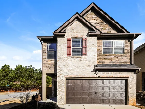 2000 Saint John Ct, College Park, GA 30349