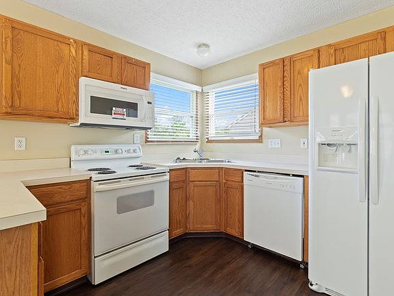 3rd image of 254 Yehlshire Dr