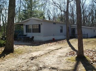 76 W McKinley Rd, Rothbury, MI 49452