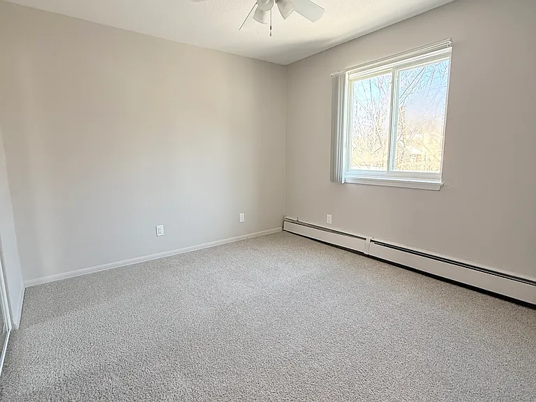 Pine Tree Park Apartments — Photo 25