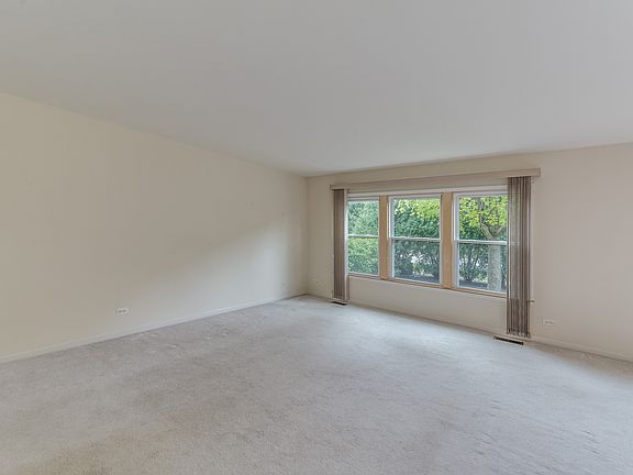 5th image of 2557 Heritage Ct