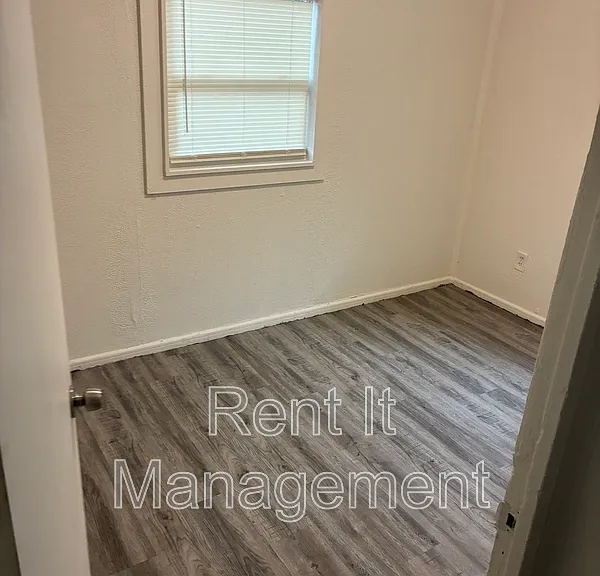 2305 John A Creighton Blvd — Photo 13