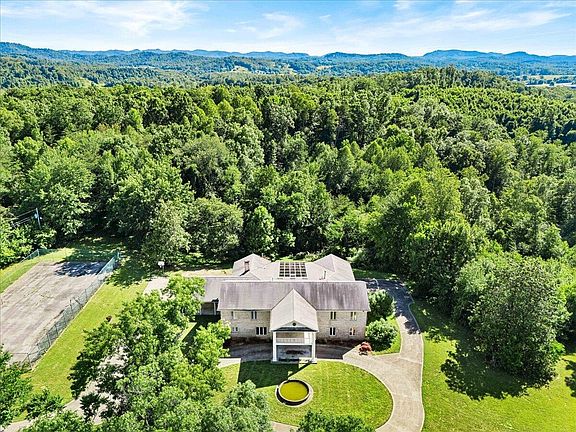 4th image of 349 Persimmon Fork Ln