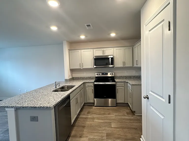 3305 Alibird Ln — Photo 5