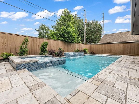2nd image of 1406 Althea Dr