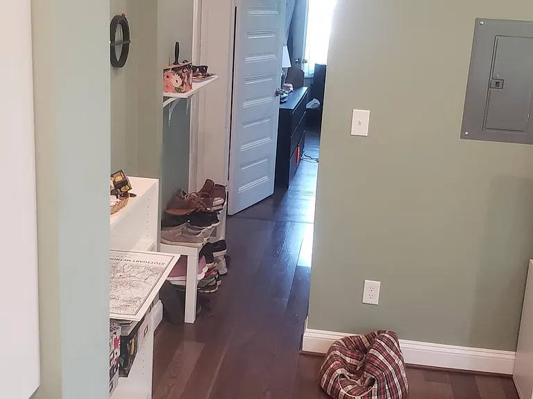 Hallway towards bedroom