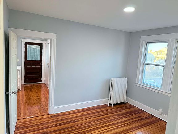 3rd image of 133 Roosevelt St Floor 2