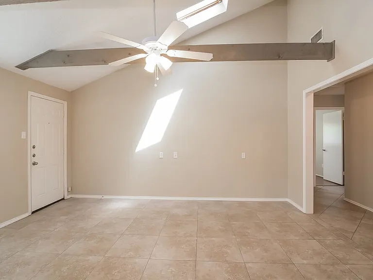 11742 Yearling Dr — Photo 9