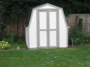 1631 Glenboro Ct SW, Wyoming, MI 49519