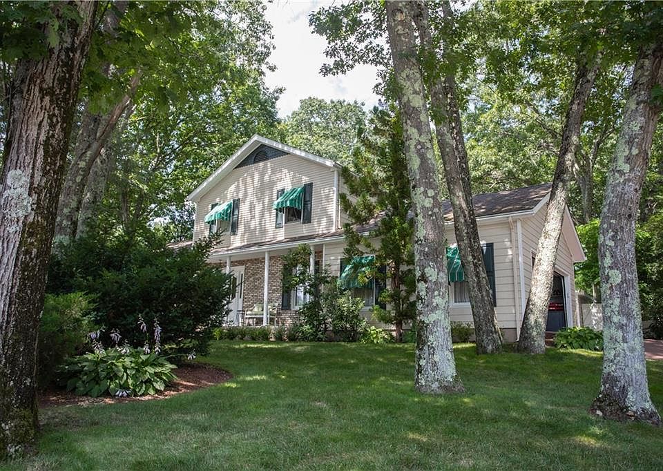 35 Angell Rd, Lincoln, RI 02865 Zillow