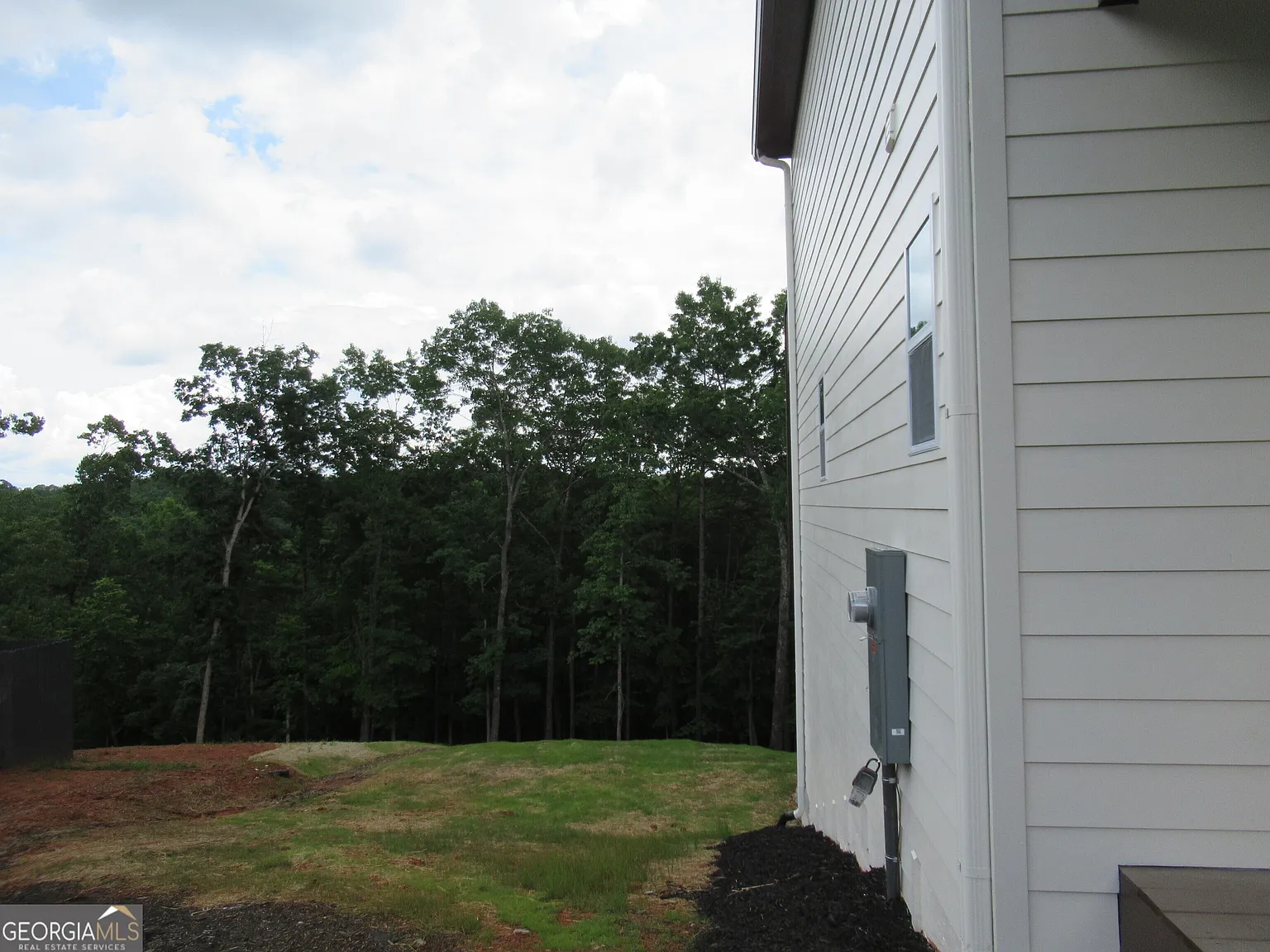 5 bed, 3.5 bath, 2250 sqft, $2,300 — Photo 4