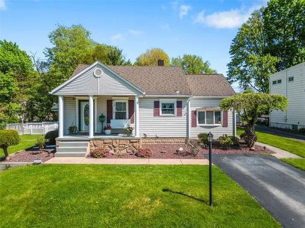 308 W Elizabeth St, New Castle, PA 16105